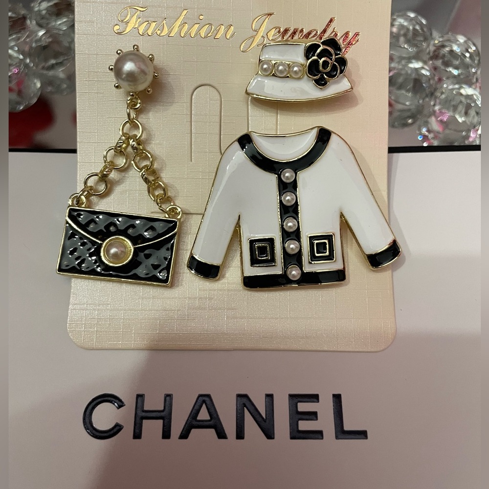 DESIGNER INSPIRED LAPEL PIN AND BROOCH 💕